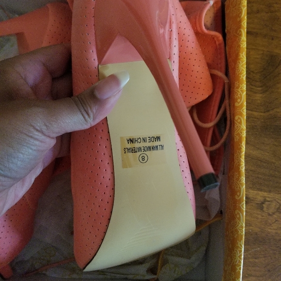 NIB Mona Mia Faux Booties - Picture 8 of 10